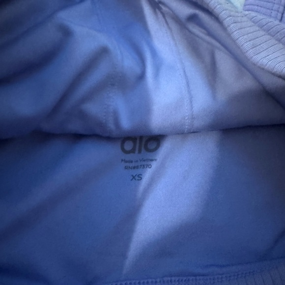 LIKE NEW💜ALO YOGA RARE WORKOUT SET - Picture 5 of 9